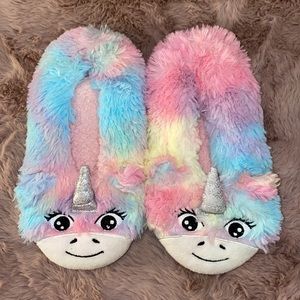 Pastel colorful unicorn fluffy soft comfy slippers girls size small 10.5 kids​